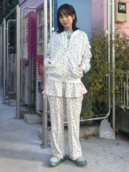 ★関税込★COMPAGNO★Candy Flower Sweatshir.t★裏起毛★ webp_0a21b95e-d3b3-40d3-8e37-
