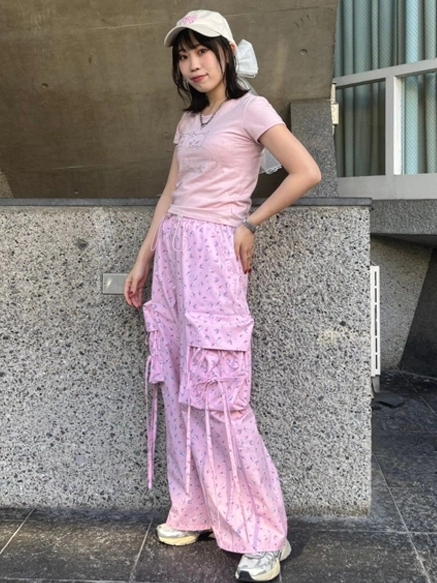 【送料無料/新品】 CARGO FLOWER TINY PANTS Stripper（キャンディ Candy | パンツ