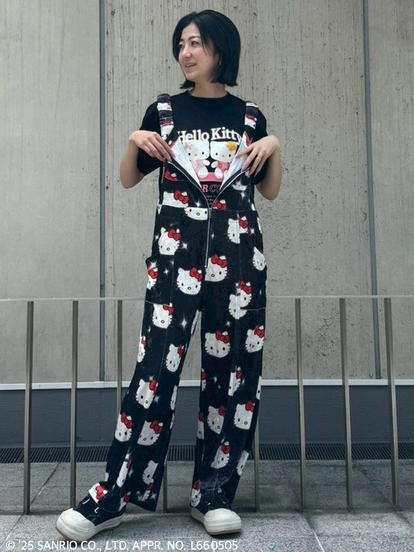 HELLO KITTY】KILA KILA VELOUR SALOPETTE | Candy Stripper