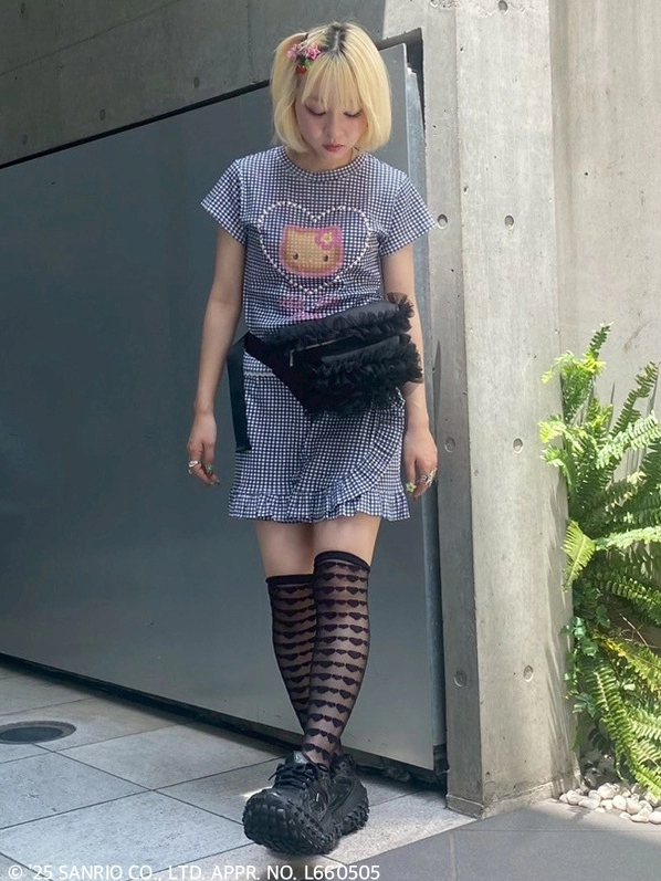HELLO KITTY】GINGHAM CHECK BABY TEE | Candy Stripper