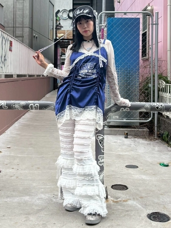 FRILL LACE FLARE PANTS | Candy Stripper（キャンディ
