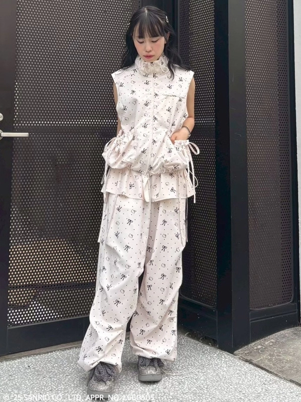 HELLO KITTY】RIBBON＆DOT VEST | Candy Stripper（キャンディ