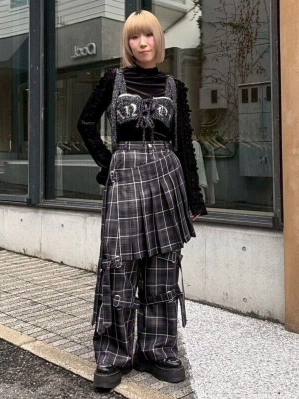 biscuithead 16awリバーシブルパンツ | RVCA&times;AZUL