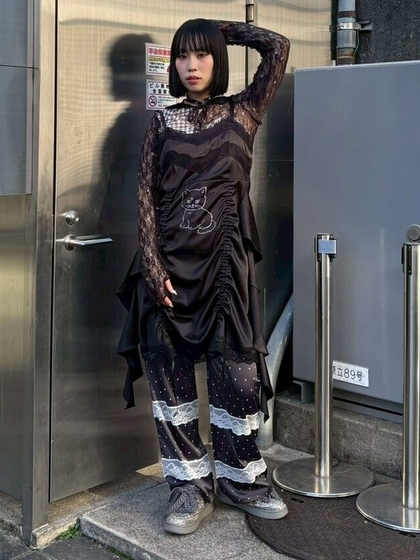 LACE TRIM LAYERED DOT SATIN PANTS | Candy Stripper（キャンディ