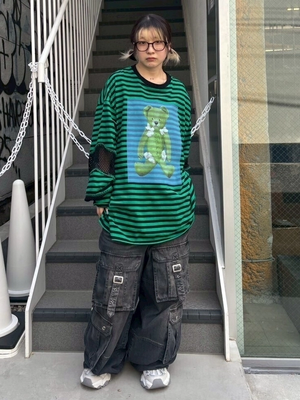 BROKEN BEAR PATCHED BORDER TOPS | Candy Stripper（キャンディ