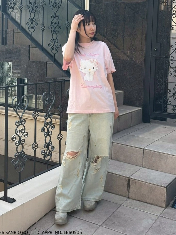 CHARMMYKITTY】PHOTO TEE | Candy Stripper（キャンディ ストリッパー