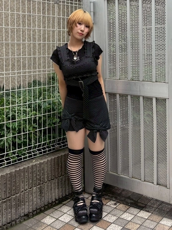 SLEEPY DOLPHIN LACE TEE | Candy Stripper（キャンディ ストリッパー